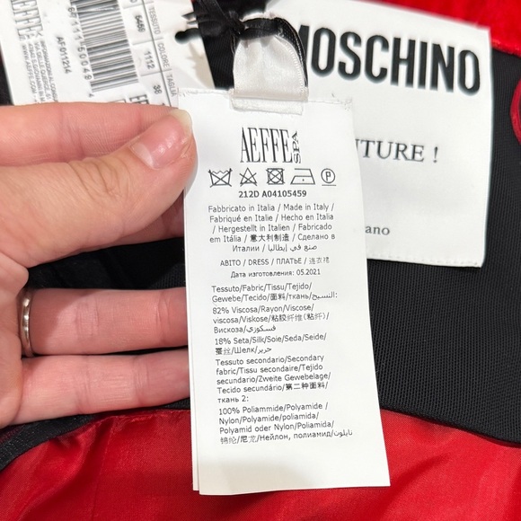 NWT Moschino Abstract Off-The-Shoulder Velour Velvet Dress US 4 Red Cocktail - Picture 8 of 14